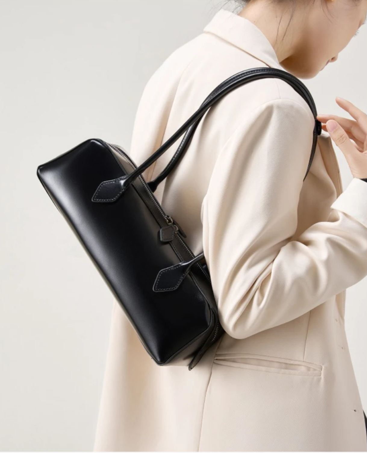 Zency Fashion Designer Underarm Bag Ladies Handbag Premium Oil Wax Leather Shoulder Bag Ladies Satchel French Style New Trendy